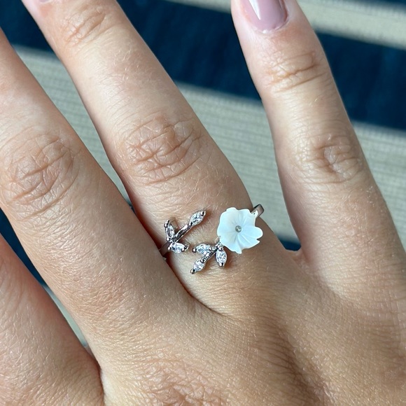 Silver 925 Flower Open Ring - Picture 9 of 9